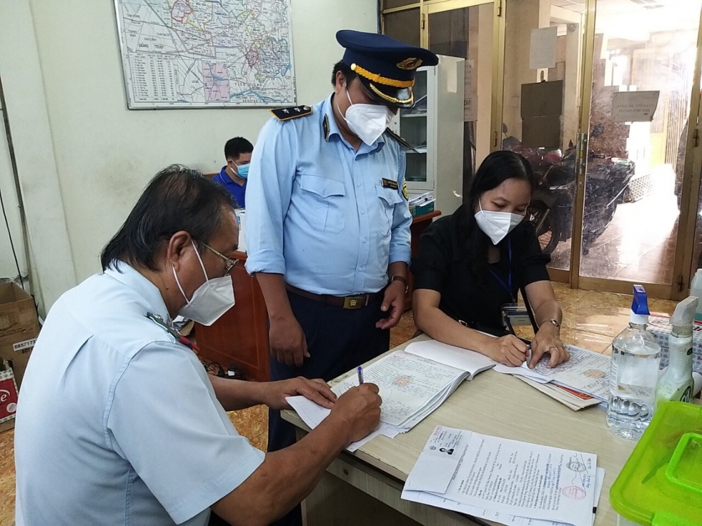 Phạt tiền trên 40 triệu đồng một tổ chức buôn bán thực phẩm bảo vệ sức khỏe giả