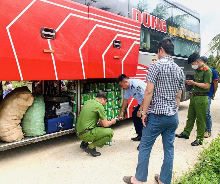 Quảng Ngãi: Tạm giữ gần 1.000 chai bia Heineken không rõ nguồn gốc trên khâu lưu thông