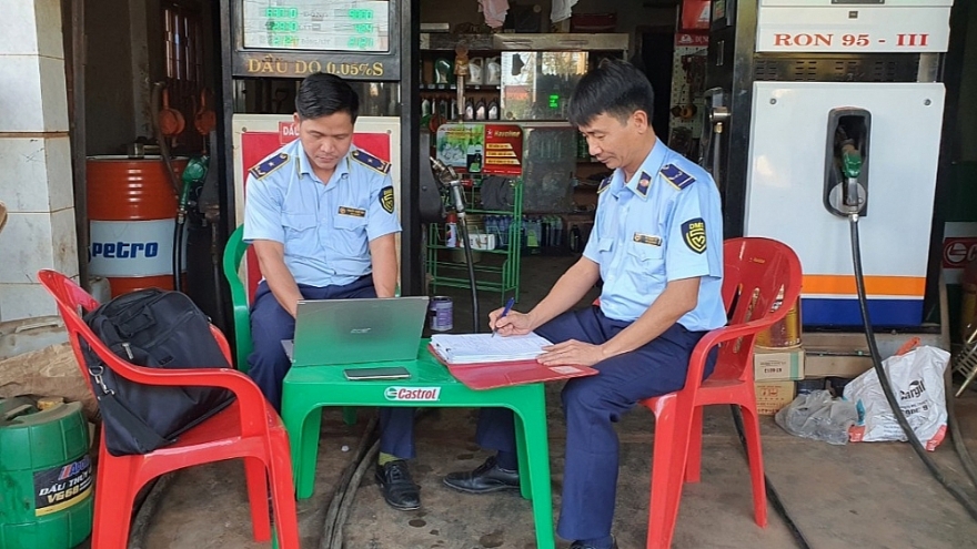 Xử phạt 25 triệu đồng 01 DN kinh doanh xăng dầu trên địa bàn tỉnh Đắk Nông Xử phạt 25 triệu đồng 01 DN kinh doanh xăng dầu trên địa bàn tỉnh Đắk Nông