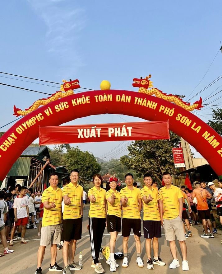 Cục QLTT tỉnh Sơn La tham gia ngày chạy Olympic vì sức khỏe toàn dân năm 2024