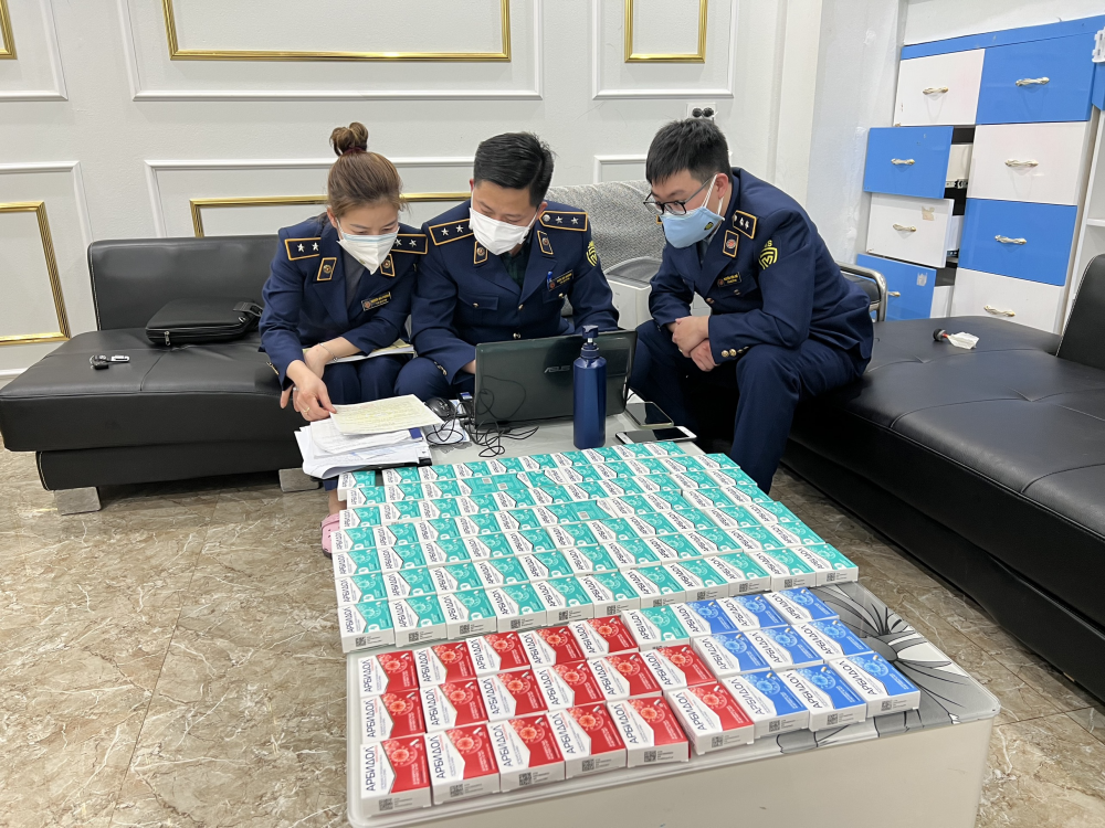 Thu giữ lô kit test và thuốc 'phòng và điều trị Covid-19' trên địa bàn Thái Nguyên