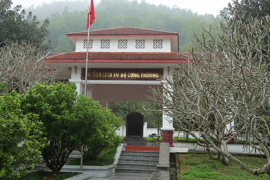 Chính thức phát động Chương trình trồng 65.000 cây xanh trong toàn lực lượng Quản lý thị trường