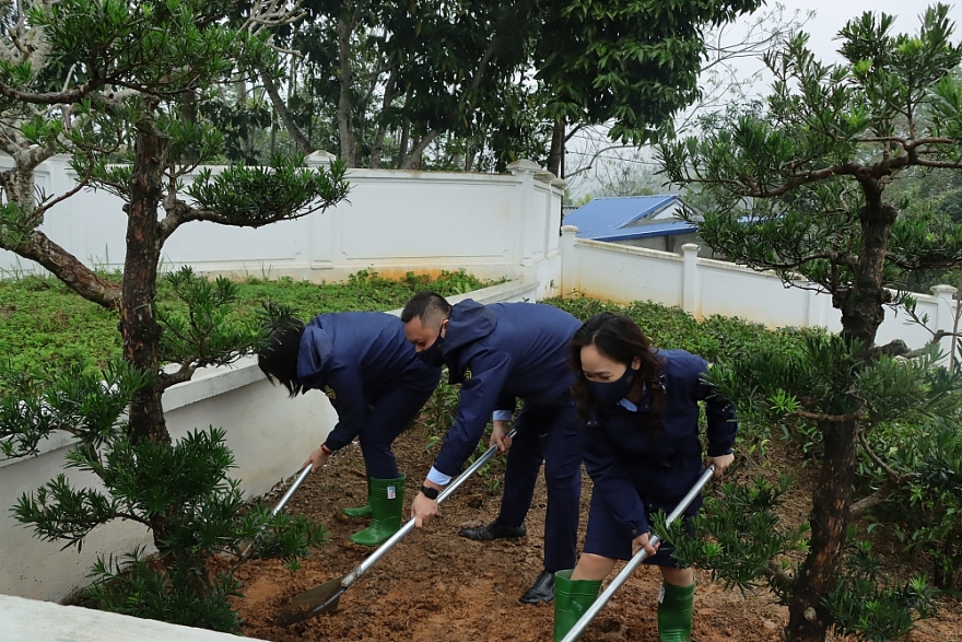 Chính thức phát động Chương trình trồng 65.000 cây xanh trong toàn lực lượng Quản lý thị trường