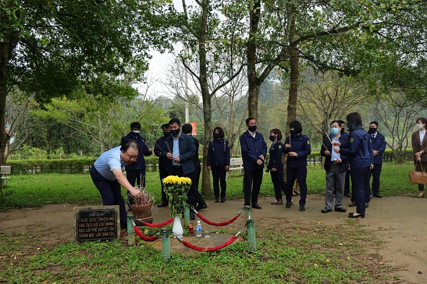 Chính thức phát động Chương trình trồng 65.000 cây xanh trong toàn lực lượng Quản lý thị trường