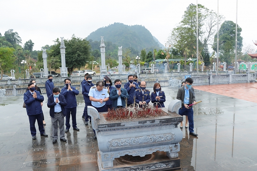 Chính thức phát động Chương trình trồng 65.000 cây xanh trong toàn lực lượng Quản lý thị trường