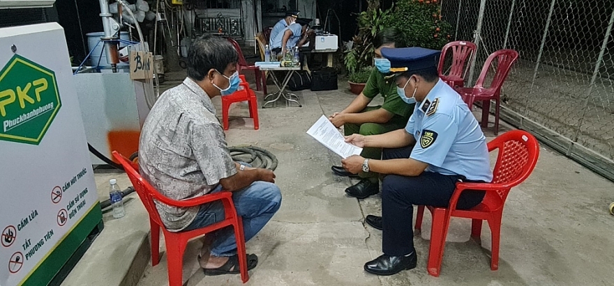 An Giang: Phát hiện doanh nghiệp kinh doanh xăng, dầu giảm thời gian bán hàng so với thời gian niêm yết