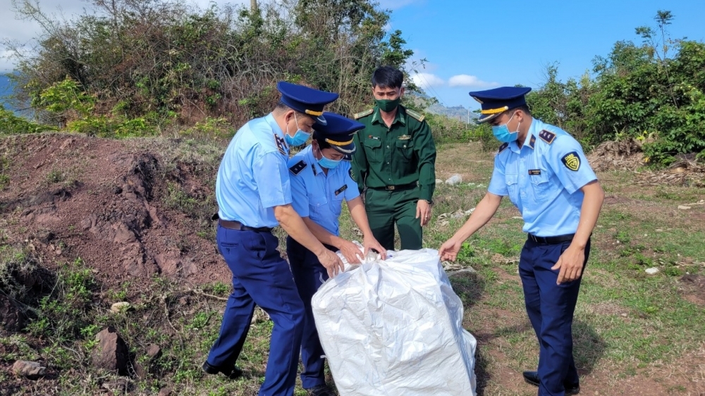 Quảng Trị: Tạm giữ gần 2.000 bộ kit test Covid -19 không rõ nguồn gốc xuất xứ