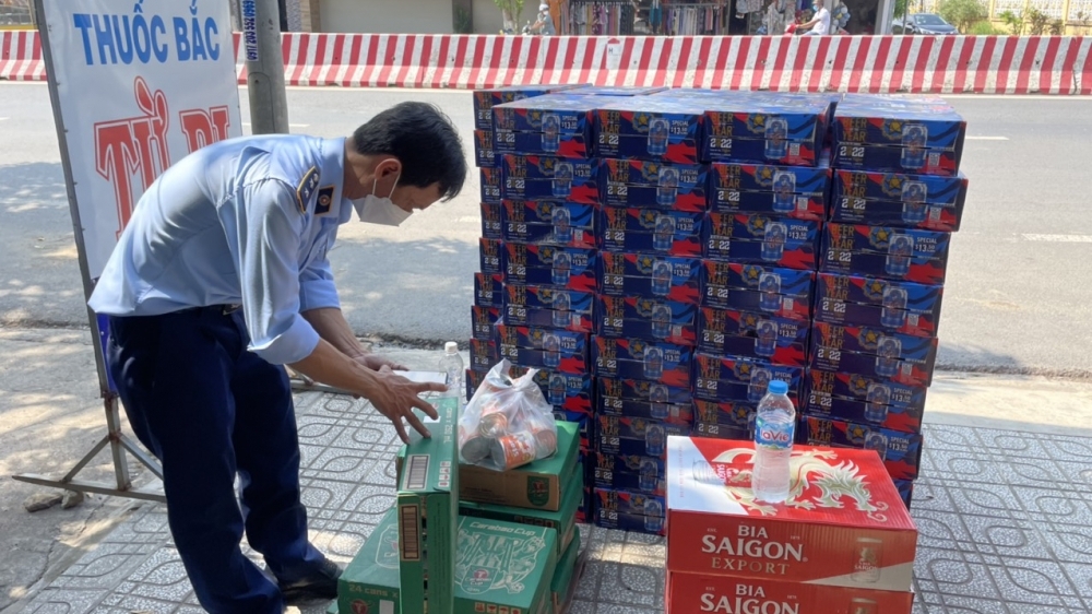 Phát hiện, xử lý hàng loạt vụ kinh doanh bia nhập lậu trên địa bàn Tây Ninh