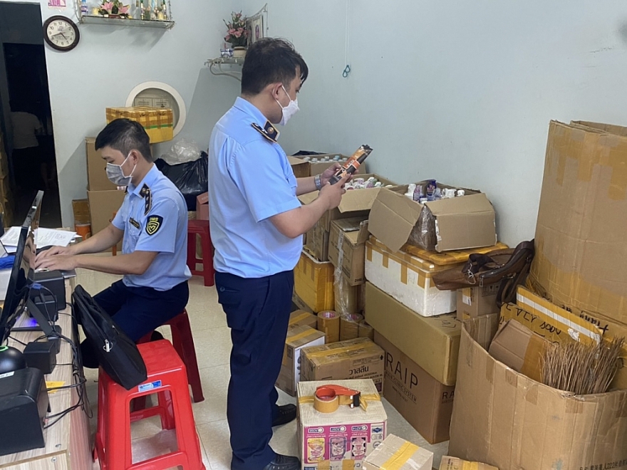 Đắk Lắk: Hơn 170 cơ sở vi phạm bị xử lý, thu nộp ngân sách gần 1,3 tỷ đồng trong 03 tháng đầu năm 2023 Đắk Lắk: Hơn 170 cơ sở vi phạm bị xử lý, thu nộp ngân sách gần 1,3 tỷ đồng trong 03 tháng đầu năm 2023