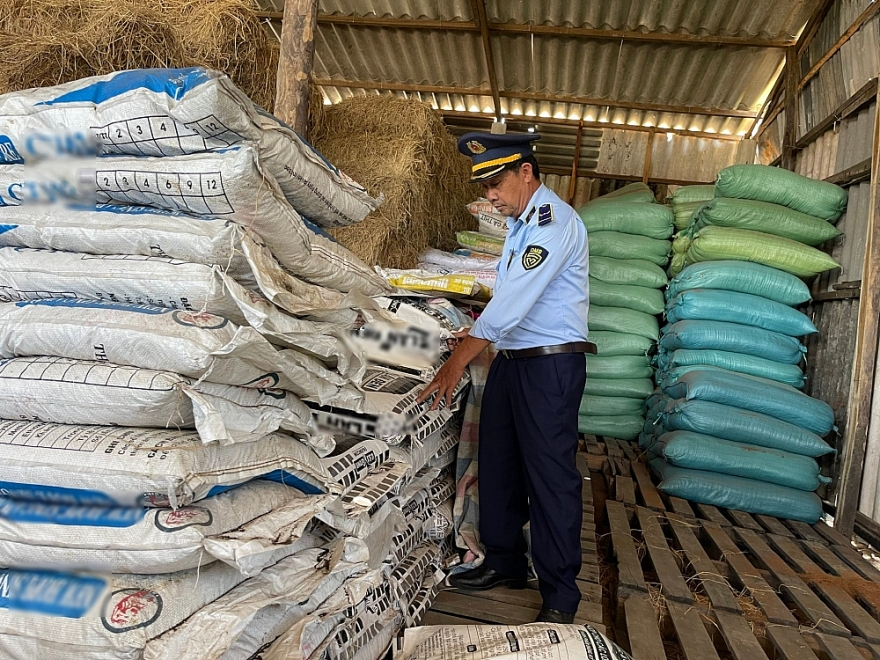 Tiền Giang: Xử phạt 01 cơ sở vi phạm điều kiện kinh doanh phân bón, thuốc bảo vệ thực vật