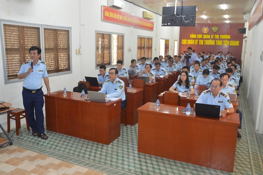 Tập huấn kiểm tra, xử lý VPHC trong lĩnh vực thức ăn chăn nuôi và thức ăn thủy sản