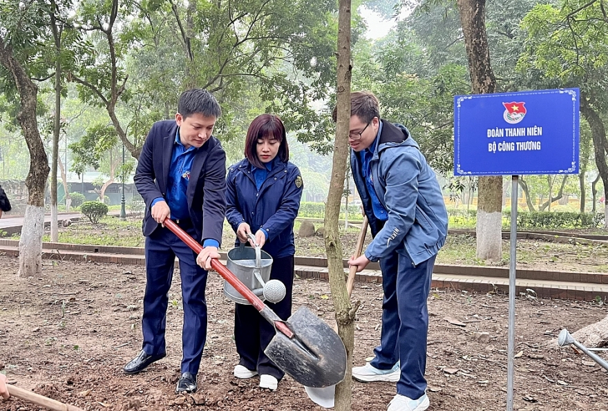 Đoàn Thanh niên Tổng cục QLTT tham gia Tết Trồng cây hưởng ứng Tháng Thanh niên 2024 Đoàn Thanh niên Tổng cục QLTT tham gia Tết Trồng cây hưởng ứng Tháng Thanh niên 2024