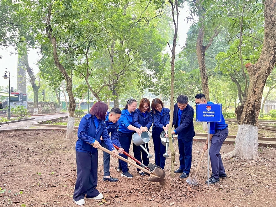 Đoàn Thanh niên Tổng cục QLTT tham gia Tết Trồng cây hưởng ứng Tháng Thanh niên 2024 Đoàn Thanh niên Tổng cục QLTT tham gia Tết Trồng cây hưởng ứng Tháng Thanh niên 2024