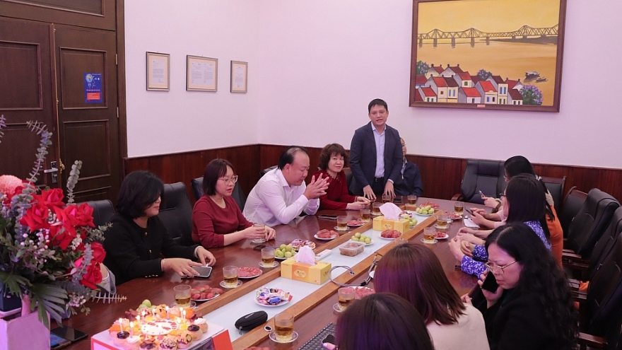 Văn phòng Tổng cục chúc mừng nữ công chức, người lao động nhân kỷ niệm Ngày Quốc tế phụ nữ