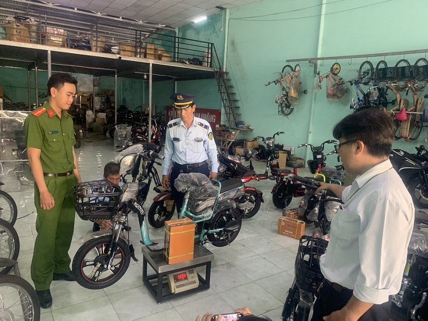 Bến Tre: Phát hiện 04 vụ kinh doanh xe đạp điện vi phạm về quy chuẩn kỹ thuật Bến Tre: Phát hiện 04 vụ kinh doanh xe đạp điện vi phạm về quy chuẩn kỹ thuật