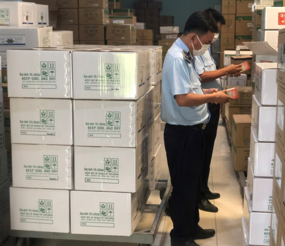 Tiền Giang: Phát hiện DN bán phân bón vi phạm nhãn qua website thương mại điện tử