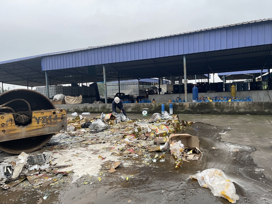 Thái Nguyên: Giám sát, tiêu hủy tang vật vi phạm hành chính trị giá gần 1 tỷ đồng