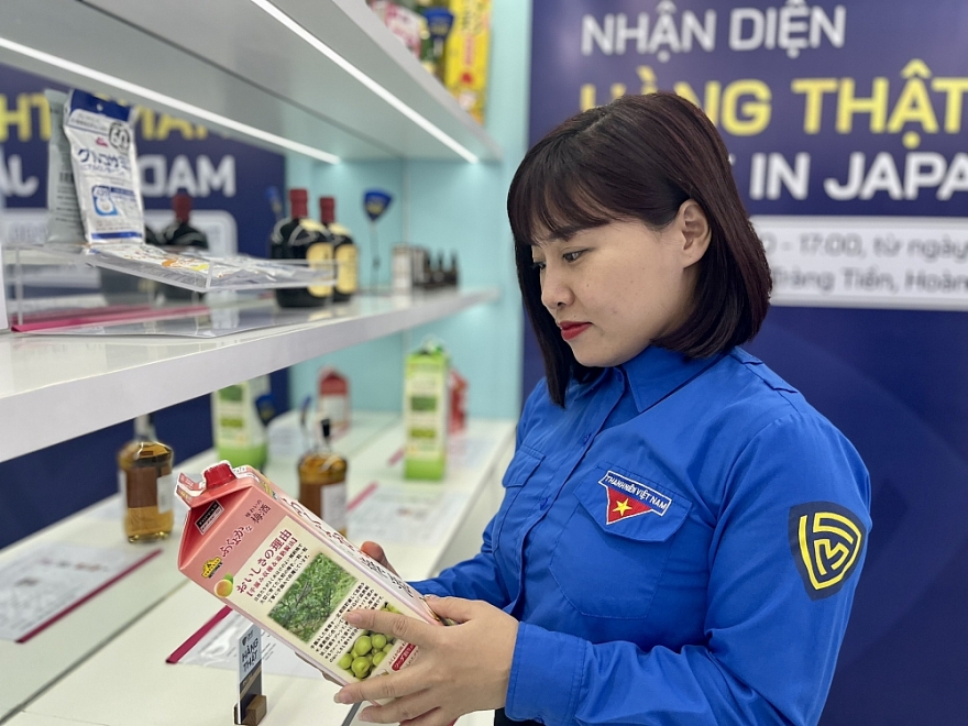 Đoàn Thanh niên Tổng cục QLTT nhận diện hàng vi phạm trên thị trường Đoàn Thanh niên Tổng cục QLTT nhận diện hàng vi phạm trên thị trường