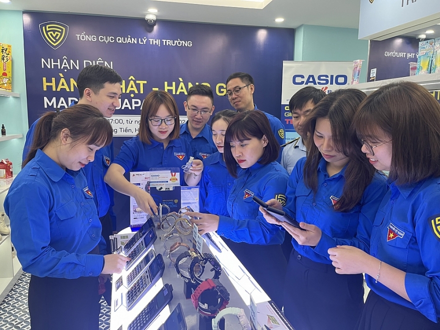 Đoàn Thanh niên Tổng cục QLTT nhận diện hàng vi phạm trên thị trường Đoàn Thanh niên Tổng cục QLTT nhận diện hàng vi phạm trên thị trường