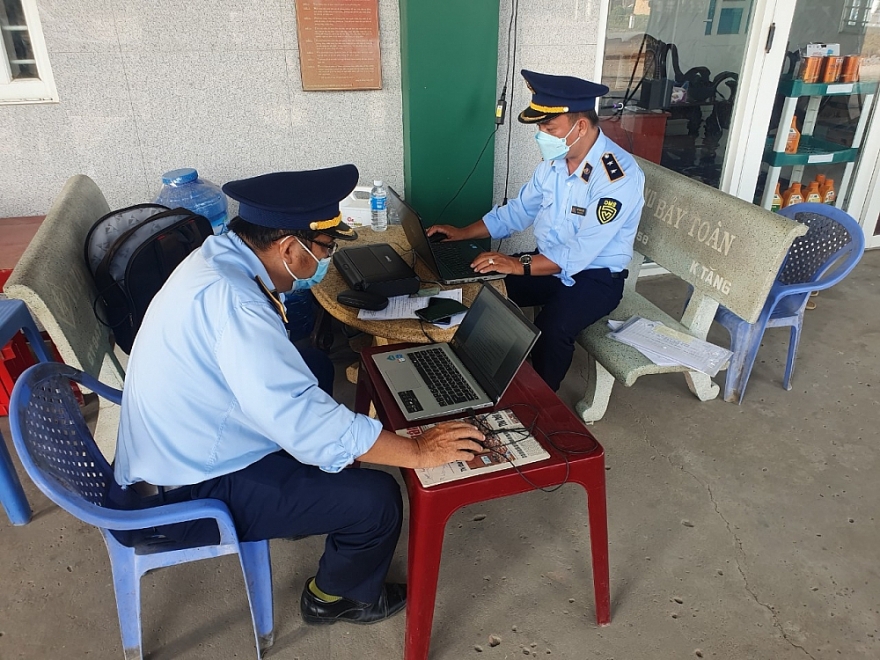 Bảo vệ quyền lợi người tiêu dùng trong nền kinh tế kỹ thuật số Bảo vệ quyền lợi người tiêu dùng trong nền kinh tế kỹ thuật số