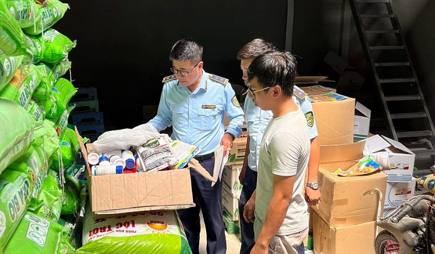 Hộ kinh doanh tại Bạc Liêu bán thuốc bảo vệ thực vật hết hạn sử dụng