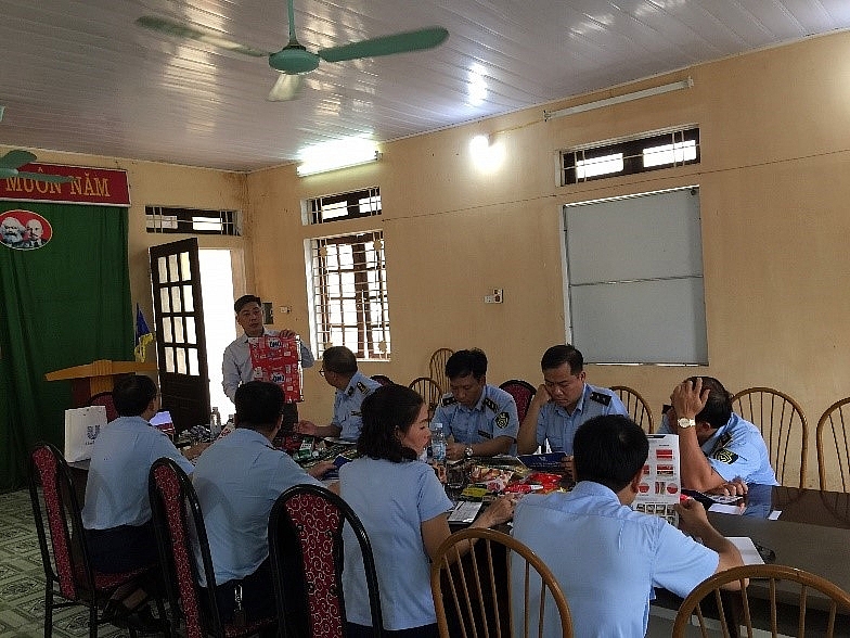 Tập huấn nghiệp vụ phân biệt hàng thật, hàng giả các sản phẩm của Công ty TNHH Quốc tế Unilever Việt Nam Tập huấn nghiệp vụ phân biệt hàng thật, hàng giả các sản phẩm của Công ty TNHH Quốc tế Unilever Việt Nam