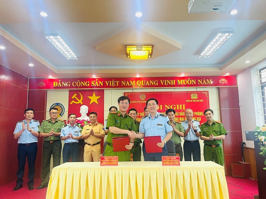 Tăng cường đấu tranh phòng, chống buôn lậu, gian lận thương mại và hàng giả trên địa bàn tỉnh Hòa Bình