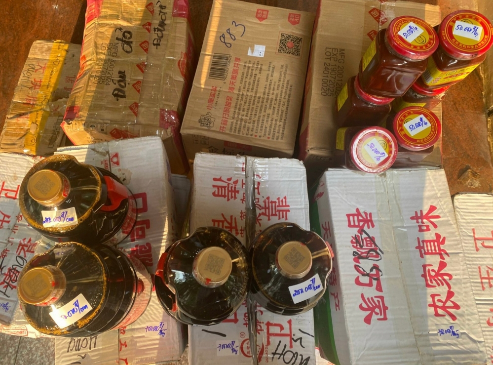 Quảng Ninh: Phát hiện, tạm giữ gần 500 sản phẩm thực phẩm nhập lậu bán qua facebook