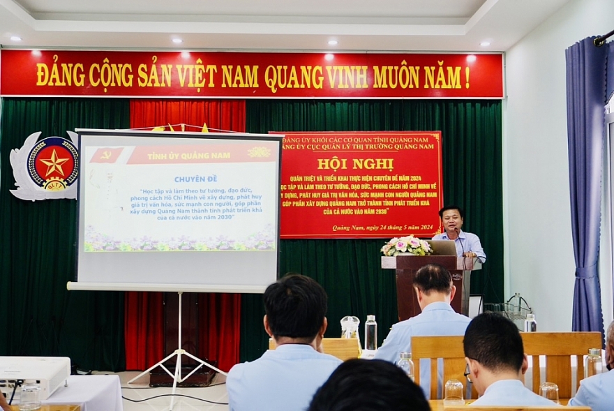 Đảng ủy Cục QLTT Quảng Nam tổ chức Hội nghị chuyên đề học tập, làm theo tư tưởng, phong cách, đạo đức, phong cách Hồ Chí Minh năm 2024 Đảng ủy Cục QLTT Quảng Nam tổ chức Hội nghị chuyên đề học tập, làm theo tư tưởng, phong cách, đạo đức, phong cách Hồ Chí Minh năm 2024