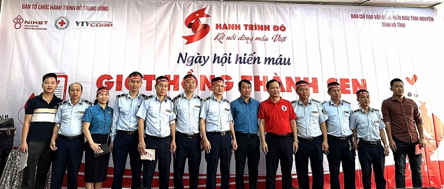 Lực lượng Quản lý thị trường tích cực hưởng ướng Chương trình Hiến máu năm 2024