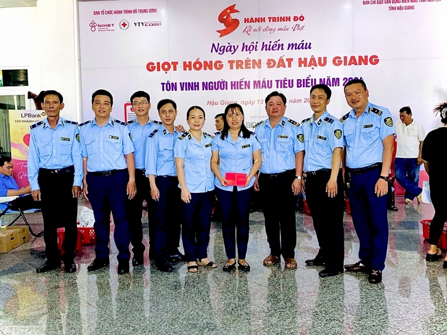 Lực lượng Quản lý thị trường tích cực hưởng ướng Chương trình Hiến máu năm 2024
