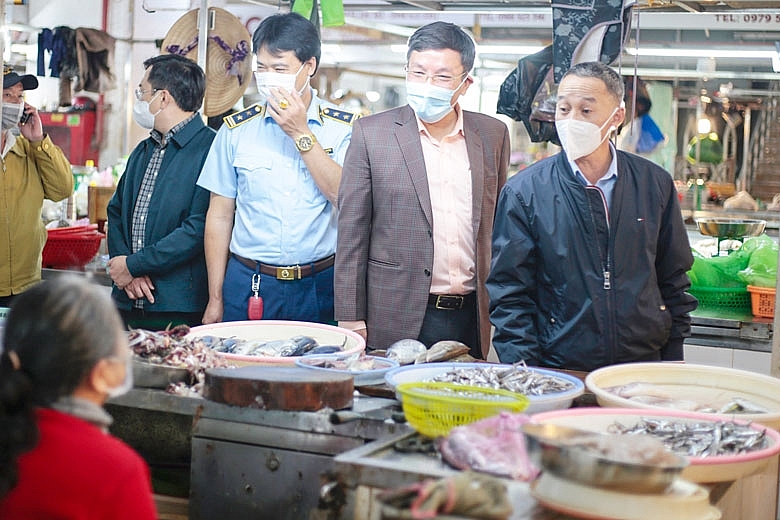 Cục QLTT Lâm Đồng tham gia đoàn công tác phòng, chống dịch Covid-19 tại thành phố Đà Lạt Cục QLTT Lâm Đồng tham gia đoàn công tác phòng, chống dịch Covid-19 tại thành phố Đà Lạt