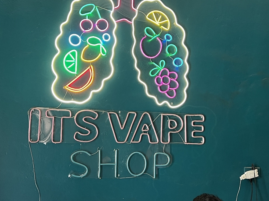 Đồng loạt kiểm tra 03 điểm kinh doanh thuốc lá thế hệ mới trên địa bàn Tp. Thái Nguyên