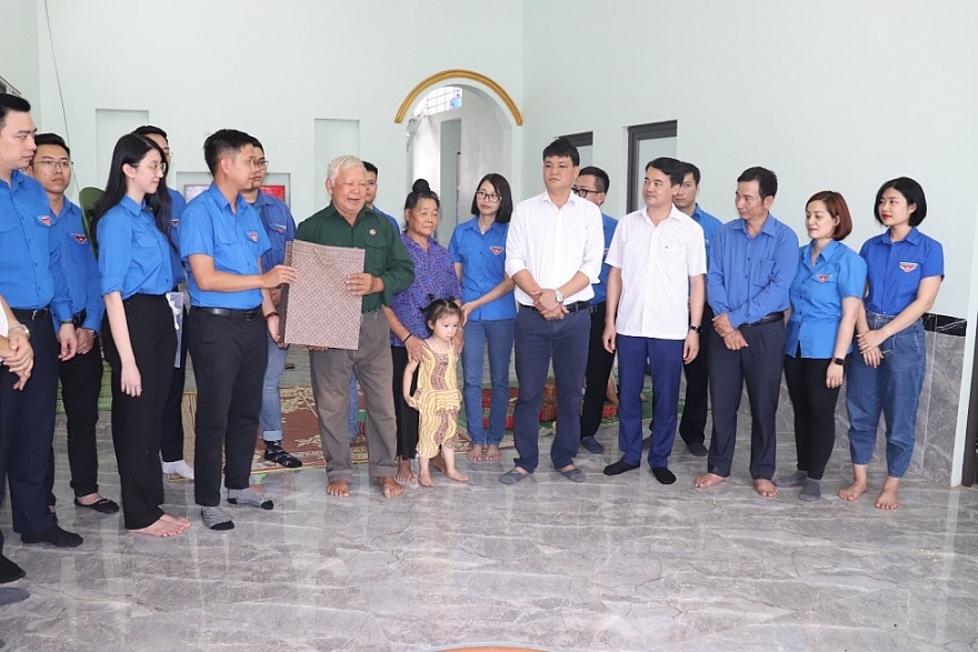 Chi đoàn thanh niên Cục QLTT Sơn La phối hợp tổ chức các hoạt động tri ân 75 năm ngày Thương binh, Liệt sỹ