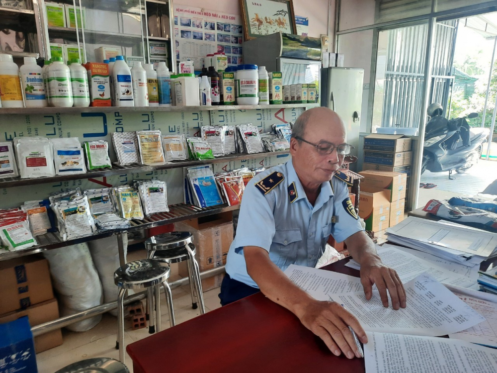 Phát hiện nhiều hành vi vi phạm trong kinh doanh thức ăn chăn nuôi tại Tiền Giang Phát hiện nhiều hành vi vi phạm trong kinh doanh thức ăn chăn nuôi tại Tiền Giang