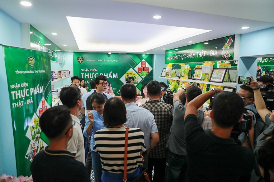 Mở cửa Phòng trưng bày “Nhận diện Thực phẩm thật - giả” Mở cửa Phòng trưng bày “Nhận diện Thực phẩm thật - giả”