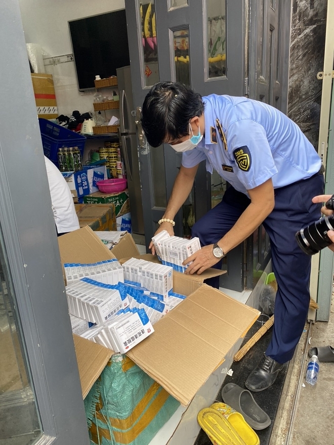 Nhập trôi nổi gần 65.000 viên thuốc trị cảm, sốt để kinh doanh kiếm lời