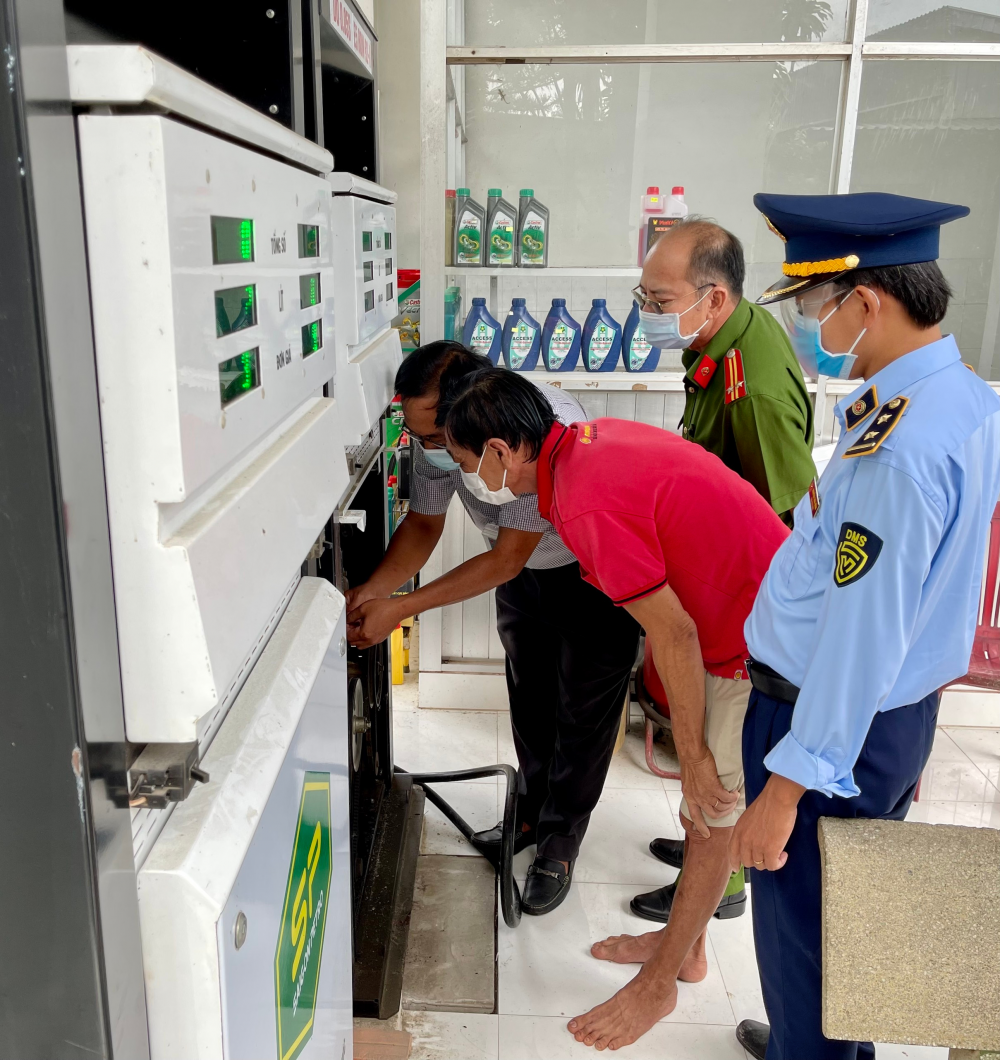 Phát hiện 01 cây xăng ở An Giang tháo dỡ niêm phong, kẹp chì