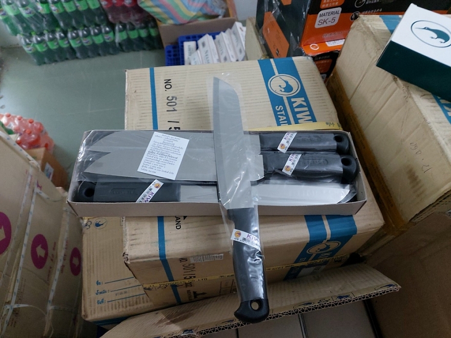 Kiên Giang: Thu nộp ngân sách nhà nước 270 triệu đồng từ bán lô hàng vi phạm bị tịch thu Kiên Giang: Thu nộp ngân sách nhà nước 270 triệu đồng từ bán lô hàng vi phạm bị tịch thu