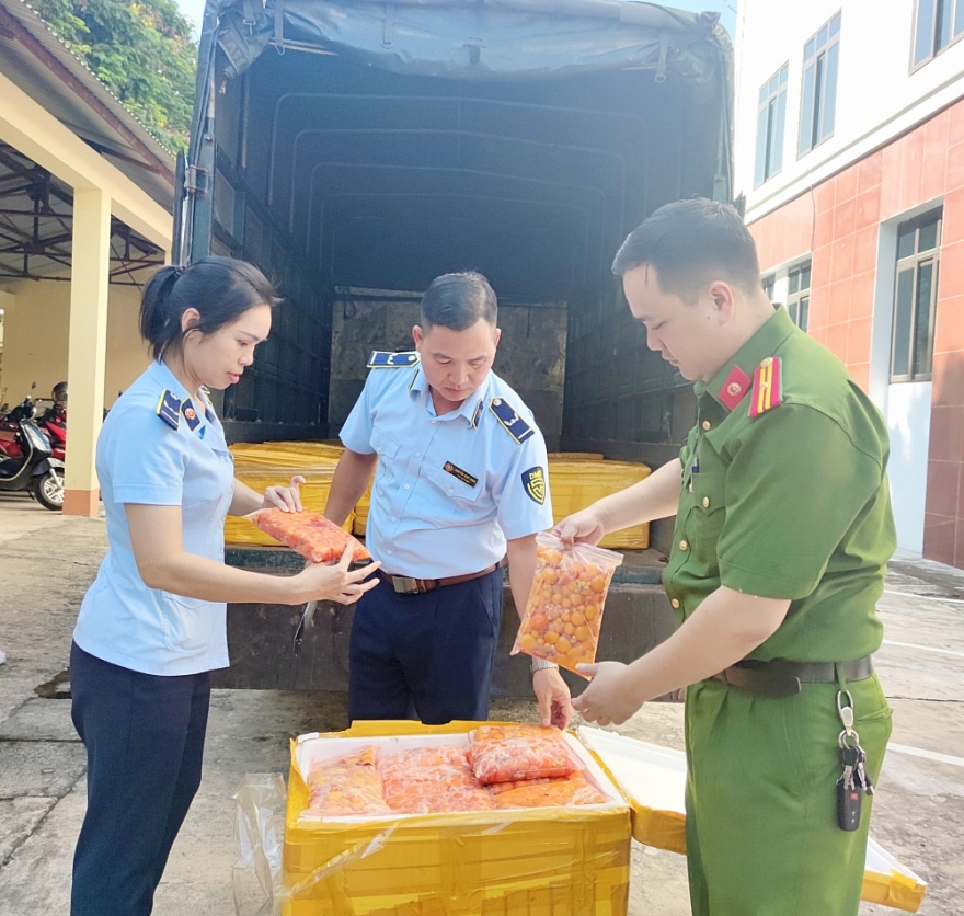 Lào Cai: Ngăn chặn trên nửa tấn Trứng non không rõ nguồn gốc xuất xứ