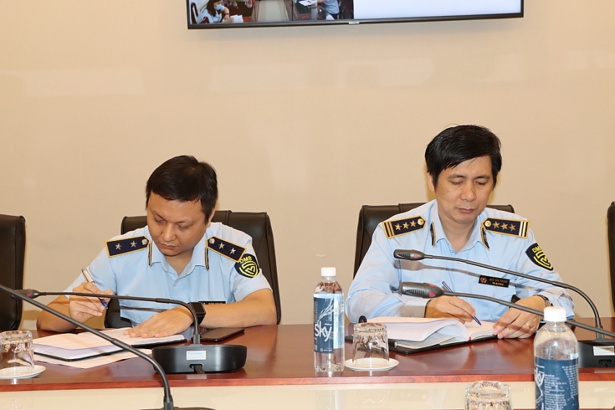 Phó Vụ trưởng phụ trách Vụ Thanh tra kiểm tra - Ngô Văn Phong (bìa phải)