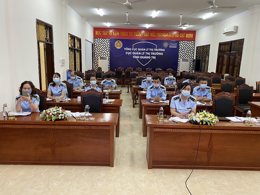 Cục QLTT Quảng Trị đẩy mạnh thực hiện nhiệm vụ trọng tâm Quý IV năm 2021 trong trạng thái bình thường mới