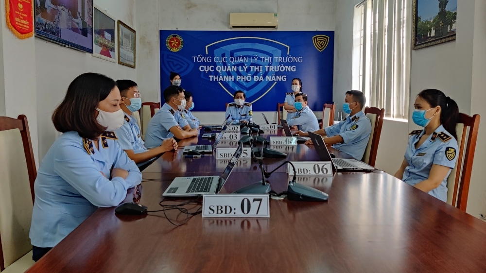 Cục QLTT Đà Nẵng tổ chức thành công Hội nghị trực tuyến đánh giá chuyên môn nghiệp vụ cho công chức lãnh đạo