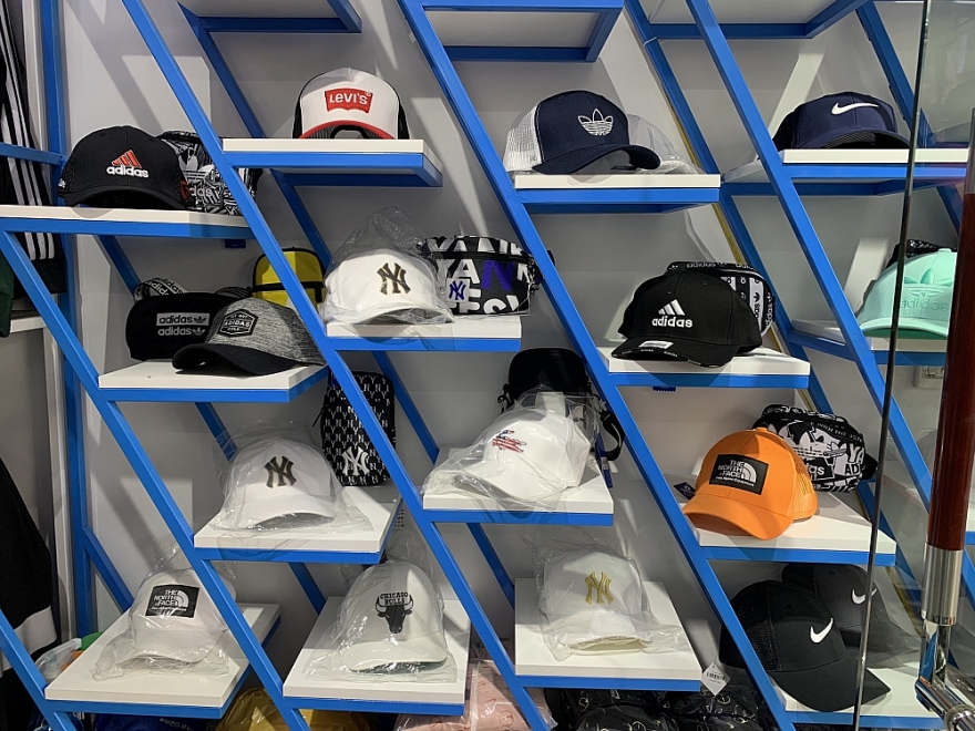 8 Đội đồng loạt ra quân, lực lượng QLTT Hải Phòng thu giữ hàng nghìn sản phẩm có dấu hiệu vi phạm tại 15 điểm kinh doanh