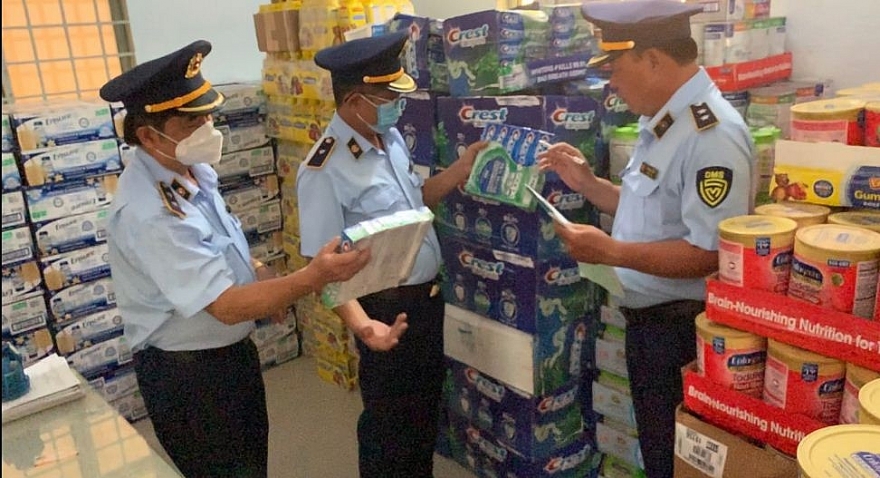 Long An: Tạm giữ gần 1.000 hộp sữa ngoại các loại nghi nhập lậu Long An: Tạm giữ gần 1.000 hộp sữa ngoại các loại nghi nhập lậu