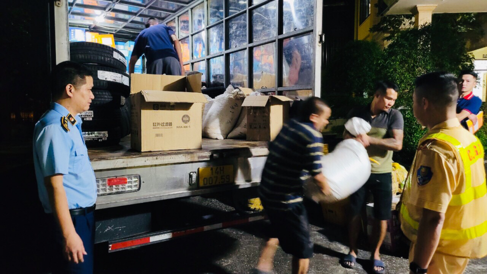 Quảng Ninh: Tịch thu gần 500kg nguyên liệu trà sữa không rõ nguồn gốc xuất xứ