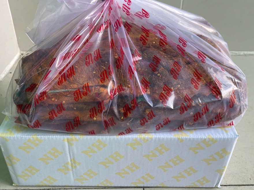 Phát hiện, thu giữ trên 1 tấn khô bò “bốn không” đang được chào bán trên mạng xã hội