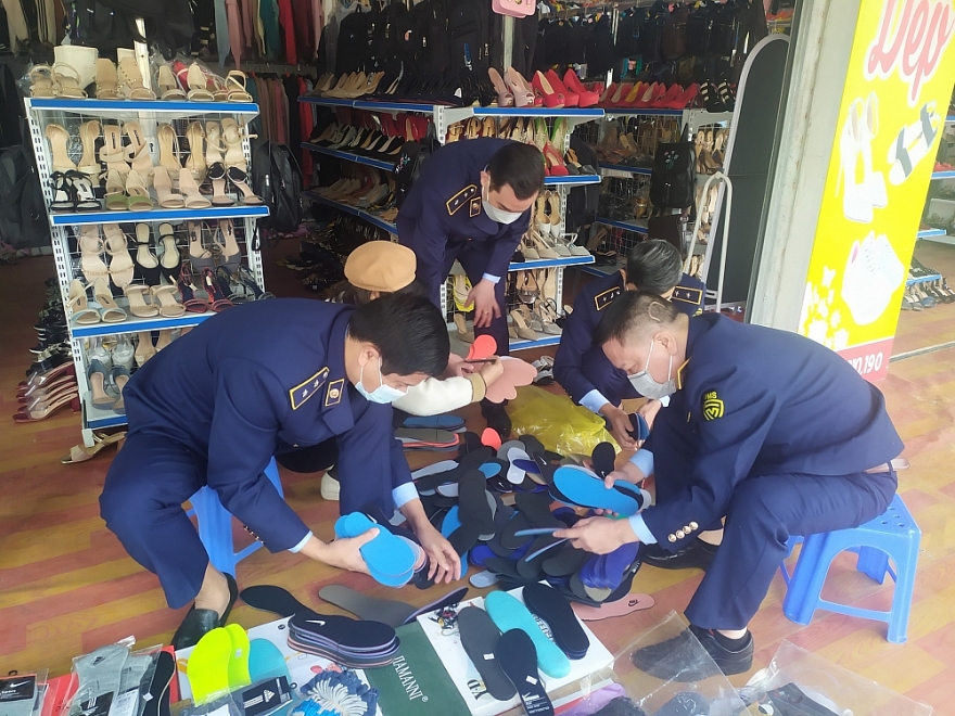 Đoàn công tác Cục Nghiệp vụ QLTT đôn đốc, kiểm tra thực hiện Kế hoạch 888 tại Lào Cai