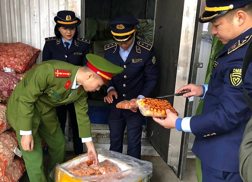 Phát hiện, thu giữ trên 7 tấn tràng trứng không rõ nguồn gốc tại Yên Bái