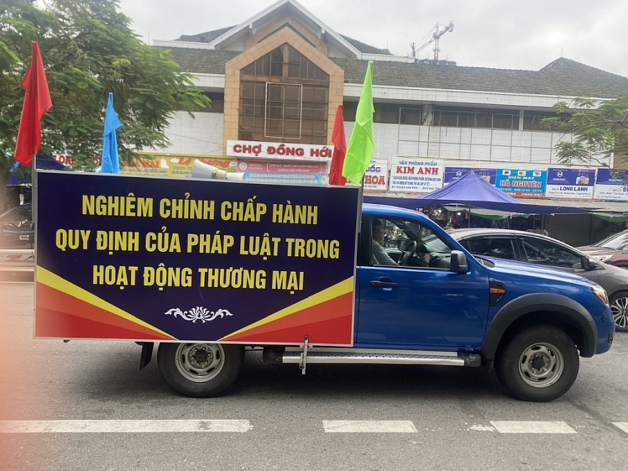 Cục QLTT tỉnh Quảng Bình triển khai hoạt động tuyên truyền, phổ biến giáo dục pháp luật Cục QLTT tỉnh Quảng Bình triển khai hoạt động tuyên truyền, phổ biến giáo dục pháp luật